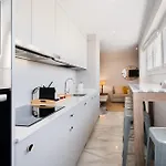 Wide Bright- 2bd 2bth- Cathedral Apartmán