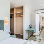 Wide Bright- 2bd 2bth- Cathedral Sevilla