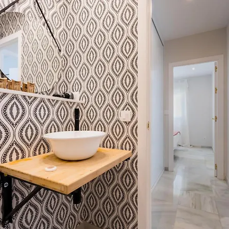 Wide Bright- 2bd 2bth- Cathedral Appartement Sevilla